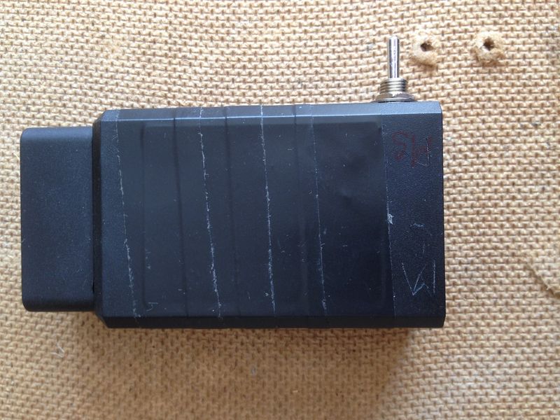 Закрыл крышку адаптера и примотал изолентой.